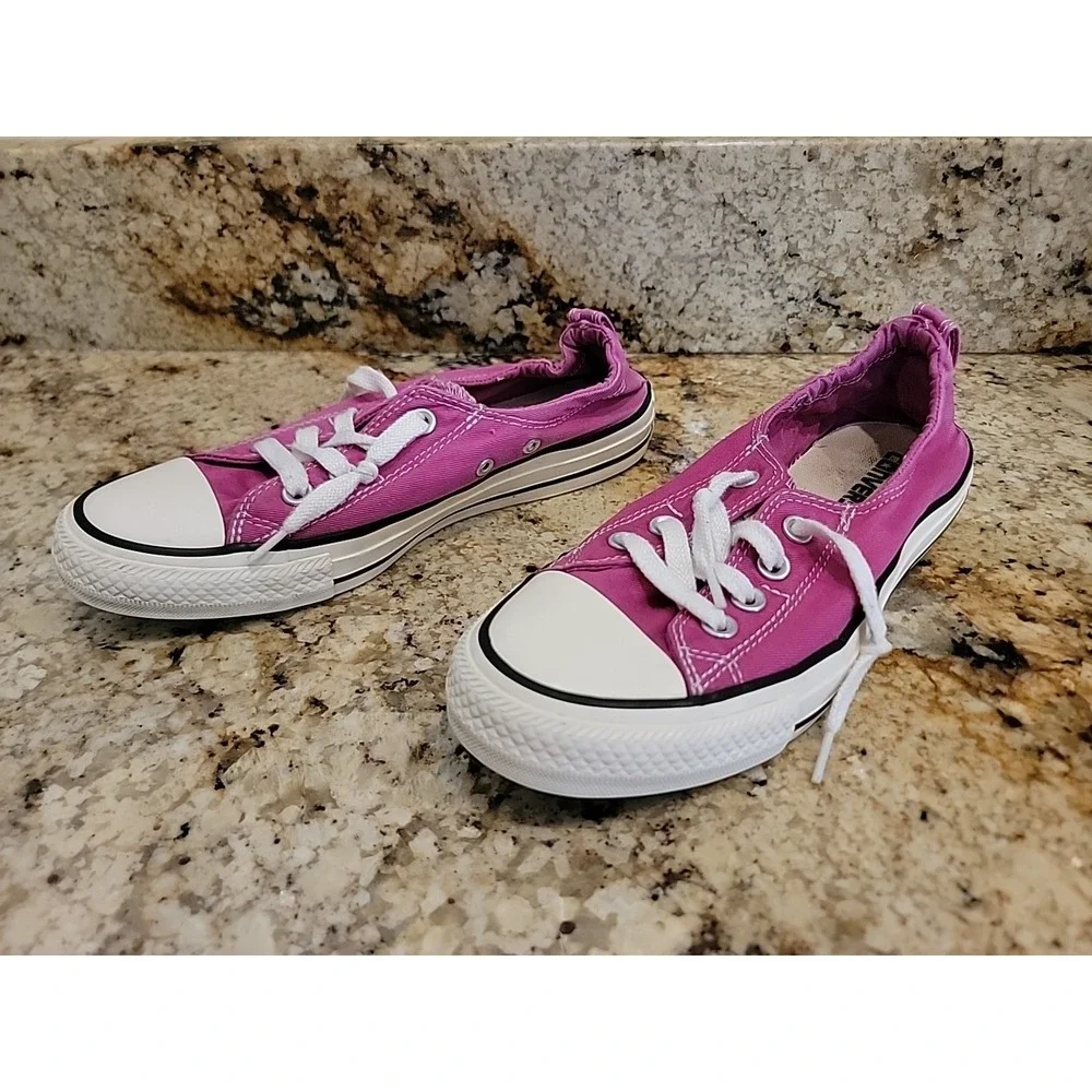 Converse  All Star Low Canvas Shoes Womens Size 7 Pink Elastic Heel.  EUC